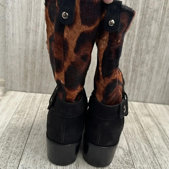 NWOT STUART WEITZMAN BLACK SUEDE ANIMAL PRINT ANKLE BOOTS SIZE: 8.5 - Picture 8 of 9